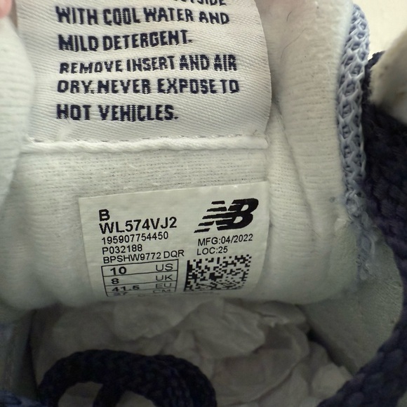 New Balance 574 Blue and Cream Casual Sneakers - Picture 13 of 14